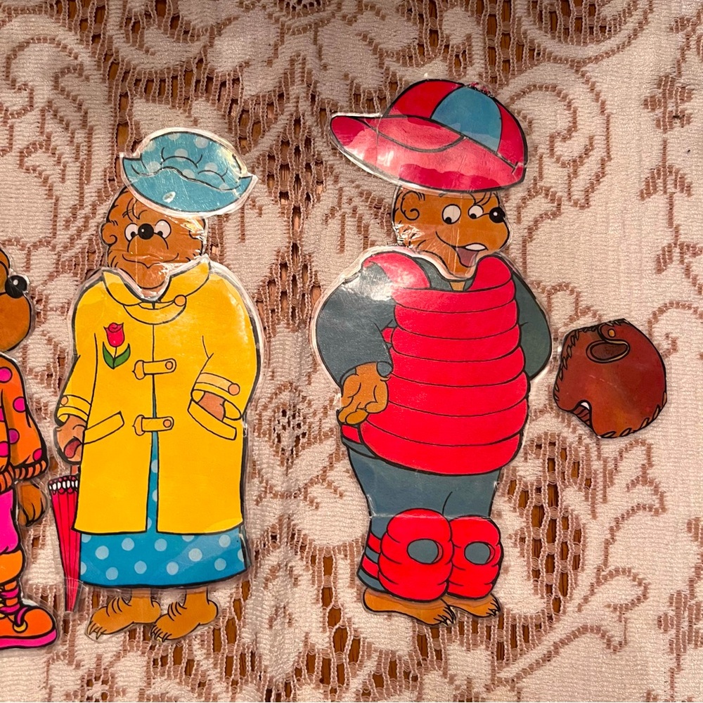 Berenstein Bears Paper Dolls Laminated 54 Pieces